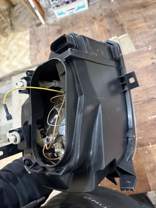 Фара приора 1 левая оригинал бош