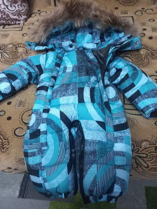 Продам комбинезоны новые