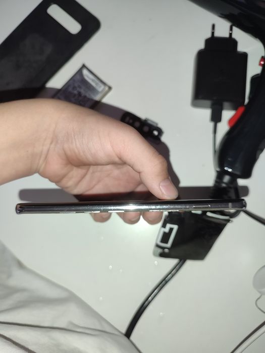 samsung galaxy s10 Телефон упал в воду.
