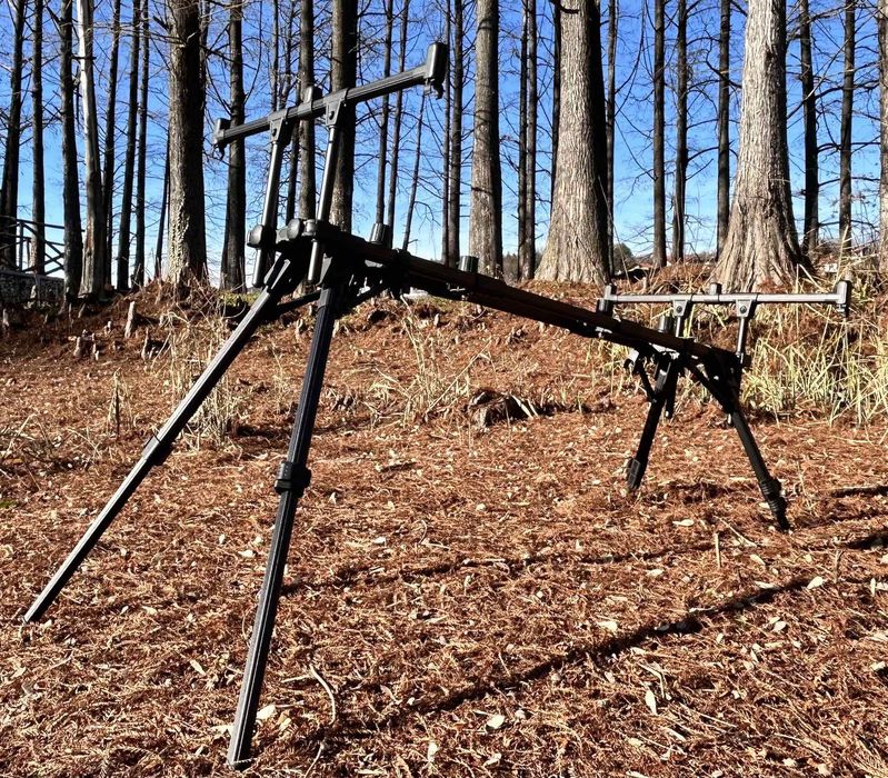 Шаранджйиска стойка за 3 броя въдици