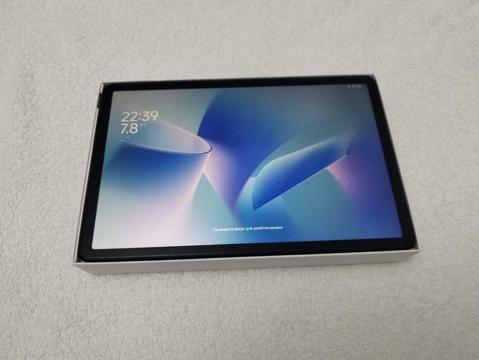 Планшет Redmi Pad SE в отличном состоянии