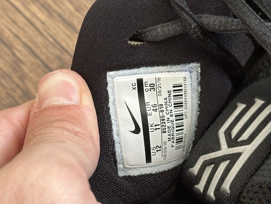 Nike Kyrie 3 black basketball Оригинални! 852395 - 018