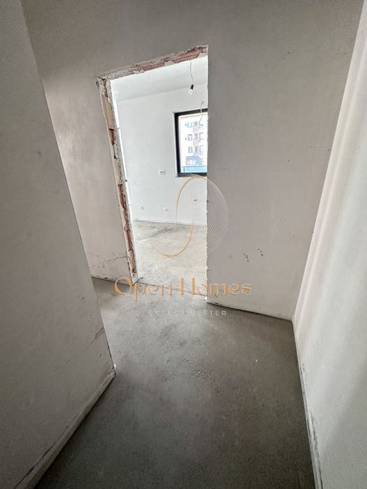 Продава се Тристаен апартамент в Пловдив, Христо Смирненски - 135 кв.м за 1208 €/кв.м - Снимка #2