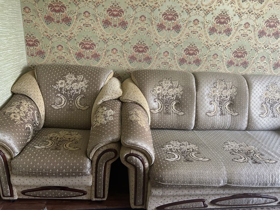 Россиский Диван в отличном состоянии