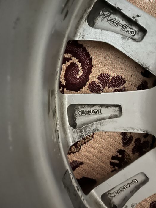 Диск 16 тойота оргинал