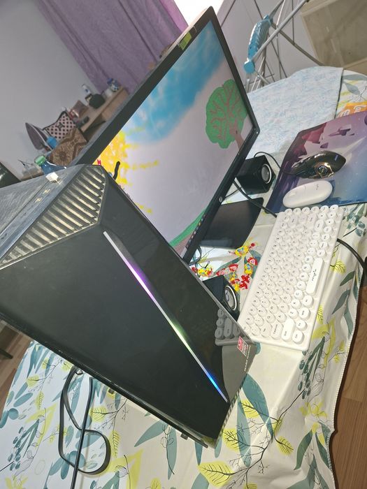 Vând computer asamblat