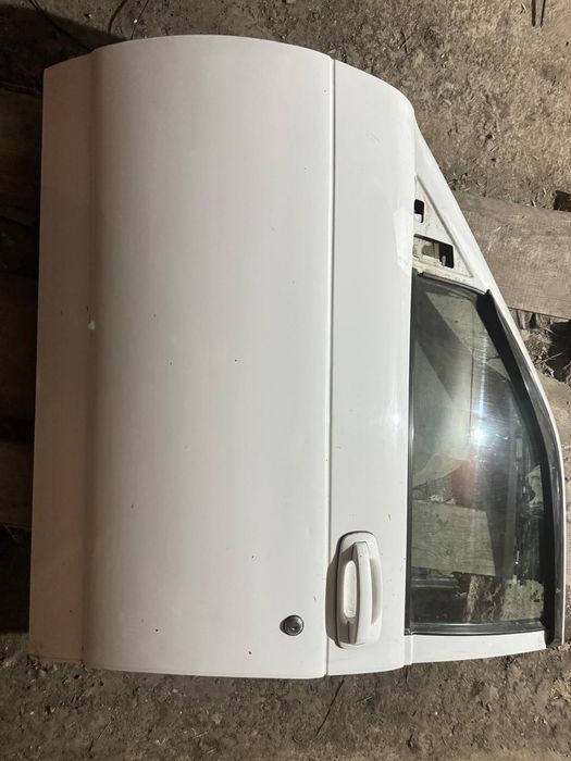 Продам дверь на приору