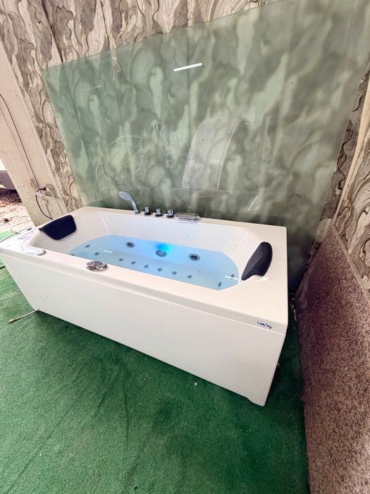 *Spa* Хидромасажна Вана -Джакузи за Двама с Подгрев до 45°  1.69x0.74