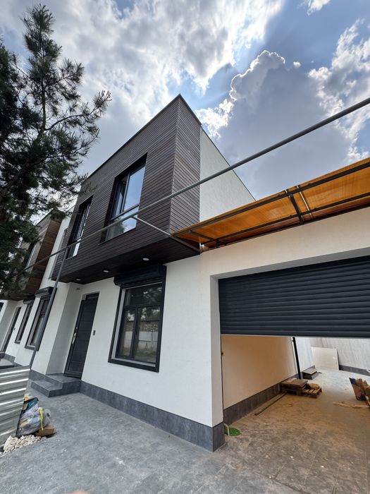 Срочно! Дом 300м² 2.5 сотки ТТЗ Корзинка гараж