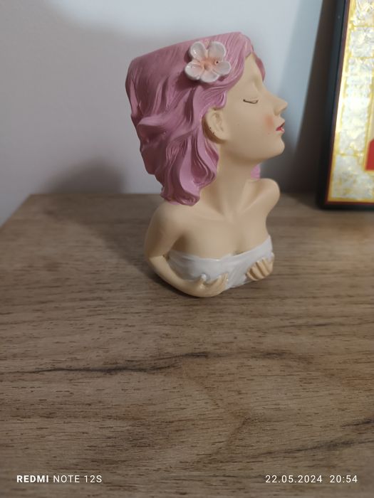 Vază  nouă decorativă  model domnișoara