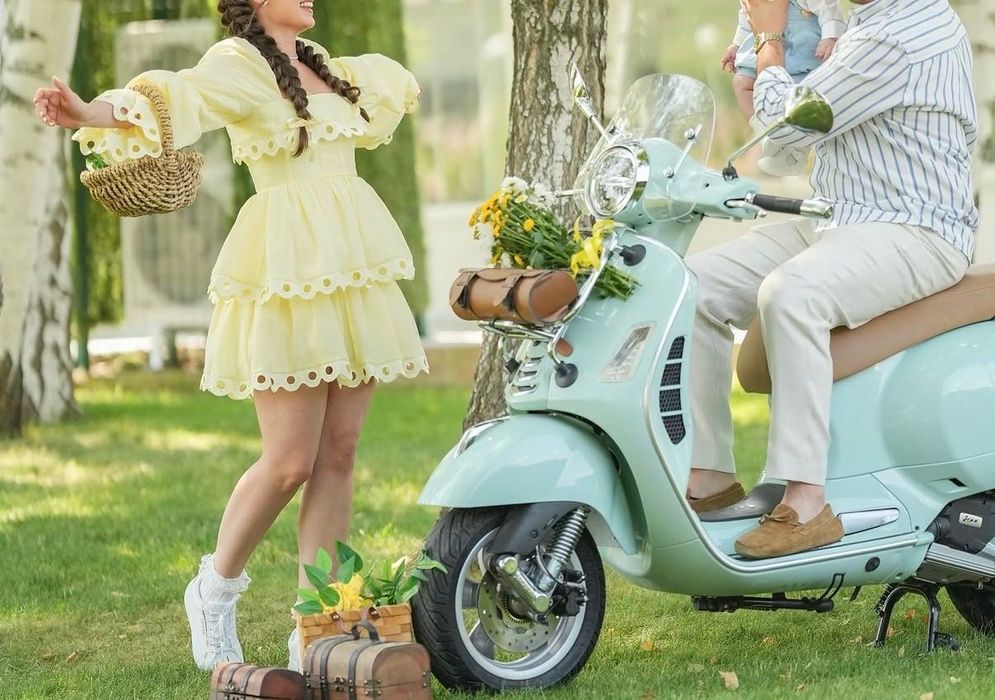 Официална жълта рокля