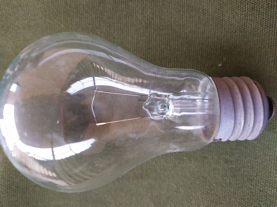 Лампы на 12в, новые.