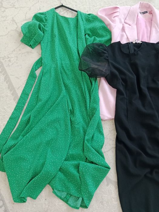 Платья разные 42 размер