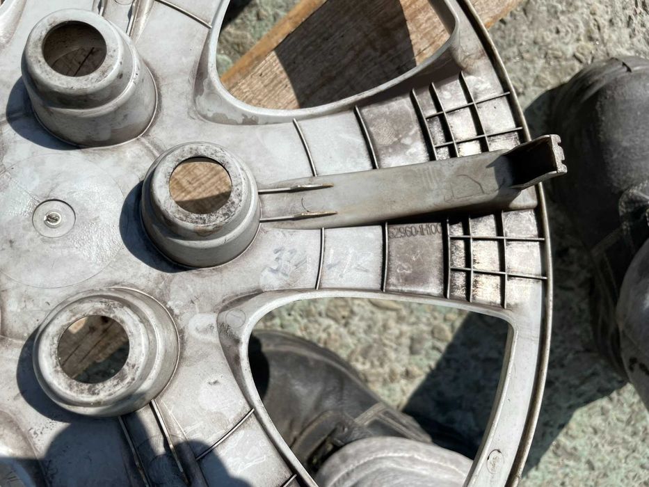 16 цола Тасове Kia Ceed Кия Оригинал 52960-1h100