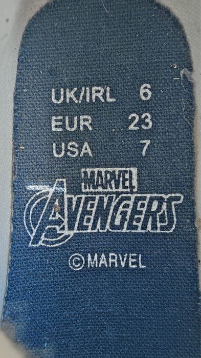 Pantofi sport joși Răzbunătorii Marvel PRIMARK marime 23