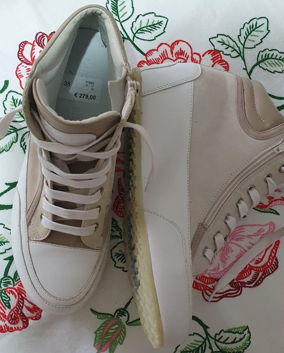 Vând  ghete damă mărimea  38