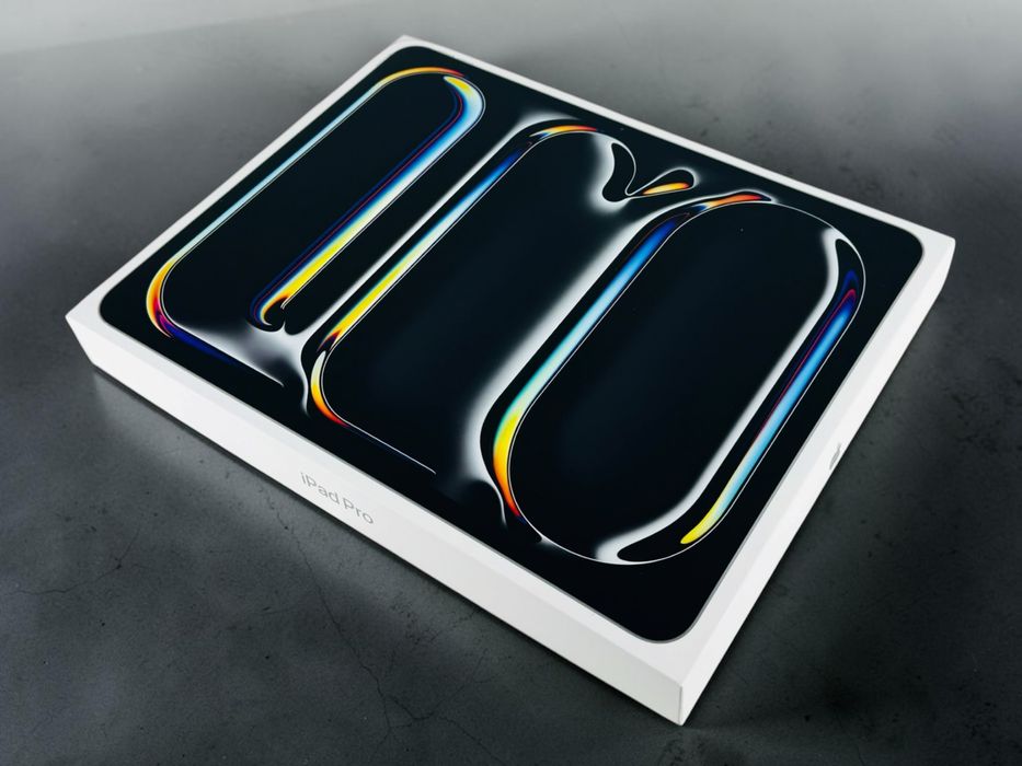 НАЛИЧЕН! Apple iPad Pro 13" 8th Gen M5 Wi-Fi 256GB Silver Гаранция!
