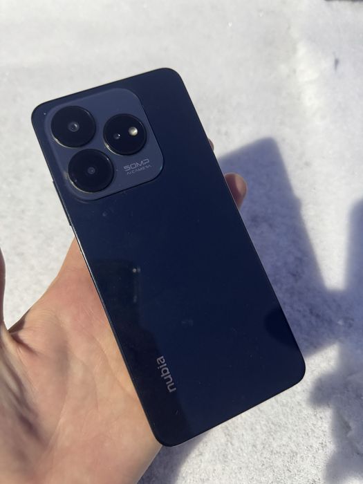 Продам телефон Nubia v60 Design