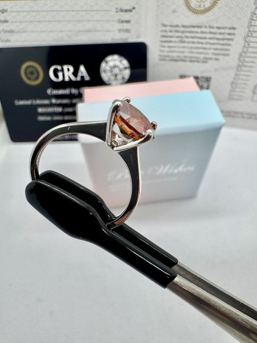 Сребърен пръстен с мойсанит (Диамант) 2 карата