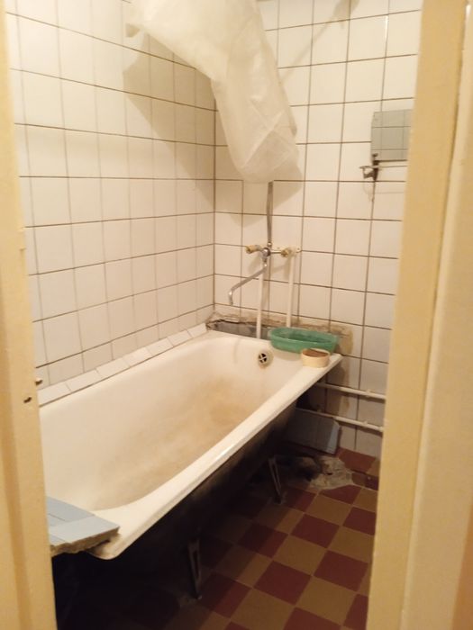 Чиланзар 5 Новза метро  продажа 2/1/4 кирпич