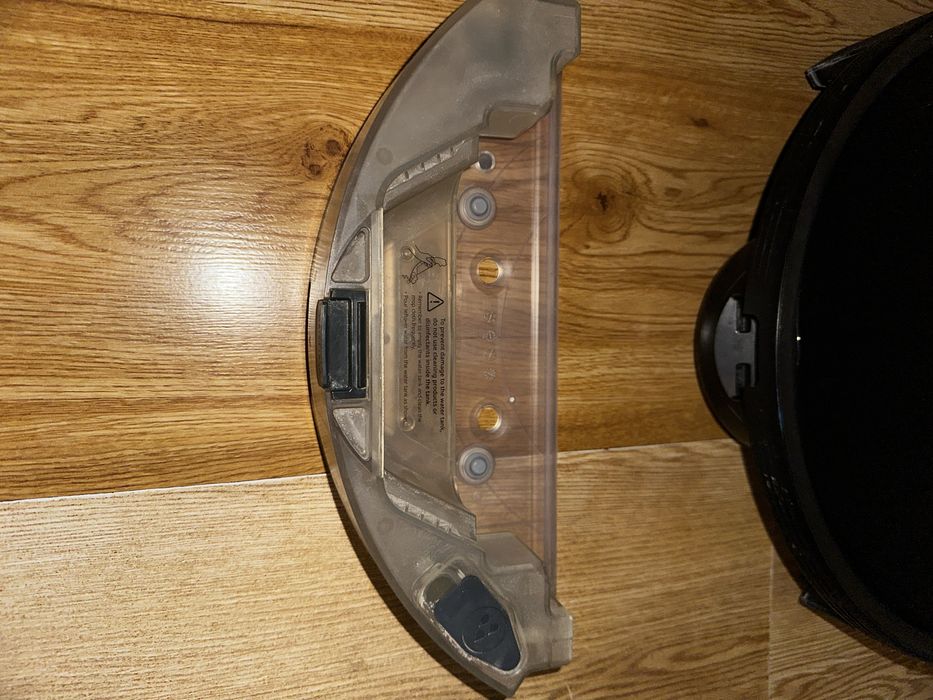 Робот пылесос продам