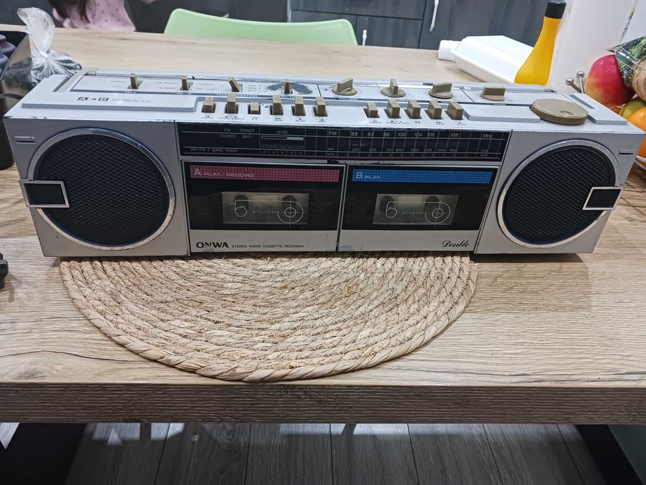 Ретро касетофон от соца