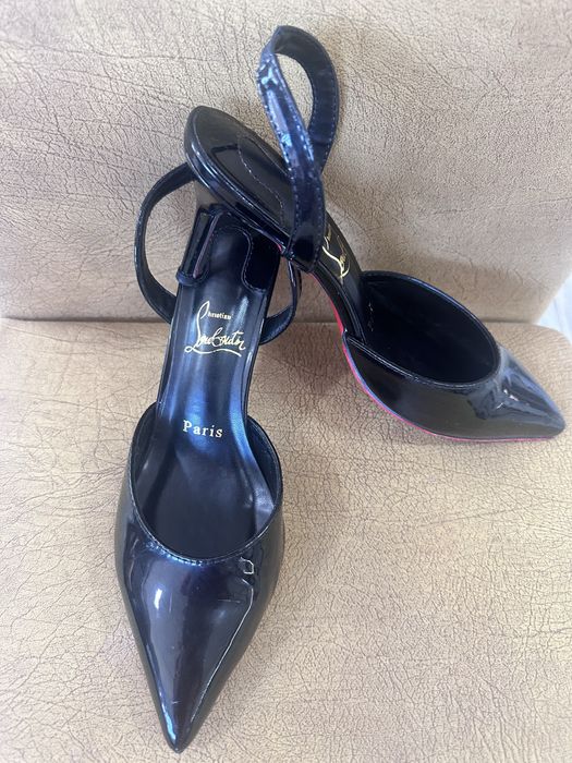 Обувки Louboutin 39 номер