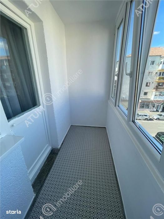 Apartament 3 camere decomandate si balcon inchis zona Strand Sibiu
