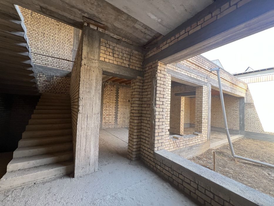 Mehnat Qizgaldok korobka holatda juda sifatli qurilgan asfalt bogan