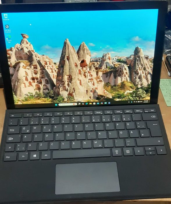 Microsoft Surface Pro 6, 256 Gb SSD, 8 Gb RAM, i5-8530U CPU, model 1796