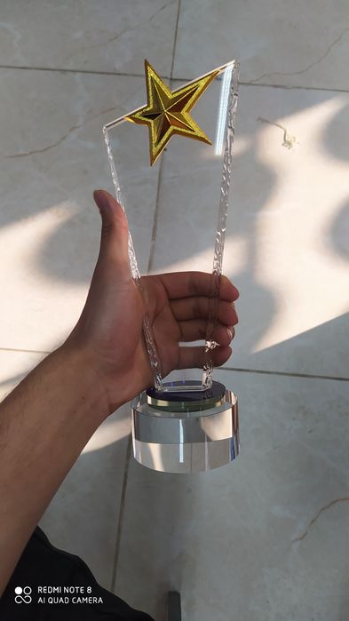 Статуэтки из толстого стекла