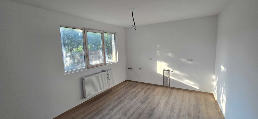 Hală + Casă + TEREN GENEROS de închiriat