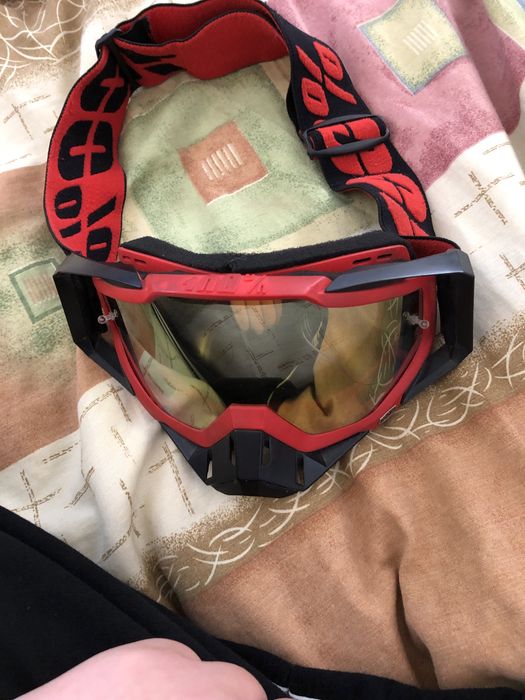 Продам шлем в комлекте с очками