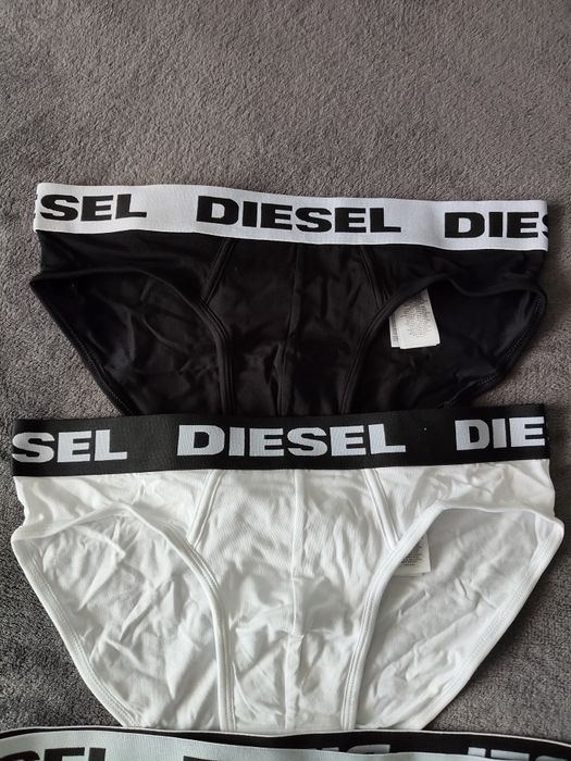Diesel set 3 chiloti bărbătești negru-alb-negru marimea L noi originali