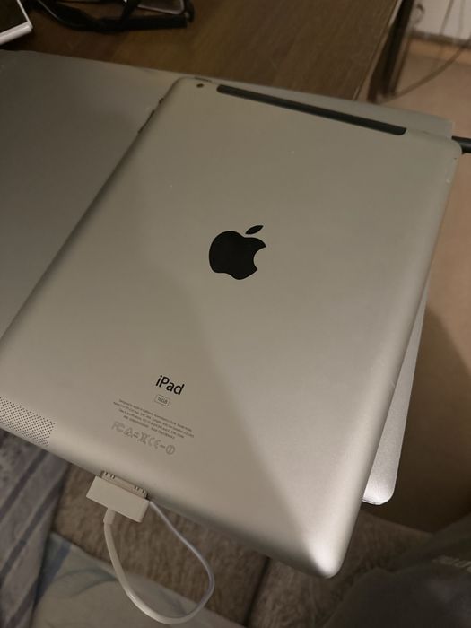 Apple IPad 2 wi-fi + sim 16gb
