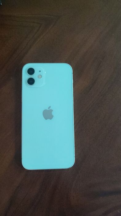 Айфон 12 продам срочно