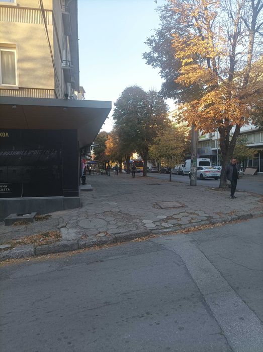 Дава се под наем Гараж / Паркомясто в Плевен, 9-ти квартал - 16 кв.м за 51 € - Снимка #1