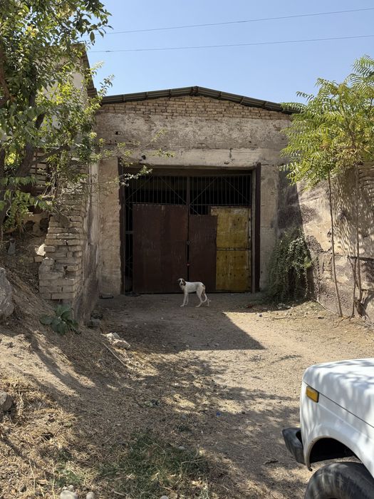 Noturar bino sotiladi 160ming $ soralvotti keliwiladigan joyi bor