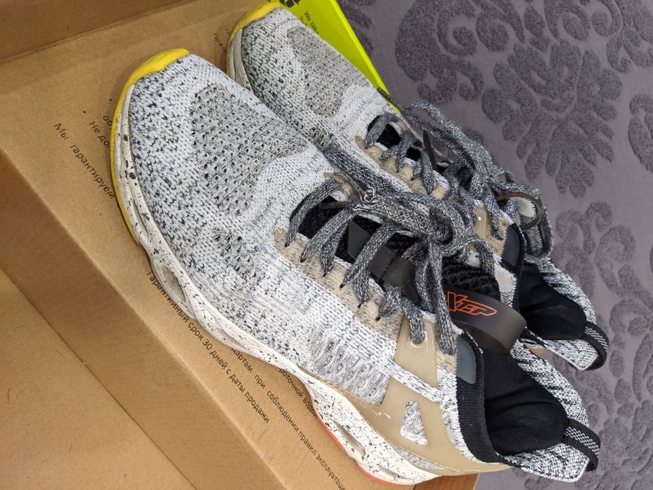 Туфли и кросовки.