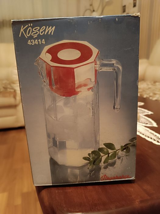 Продам новый графин