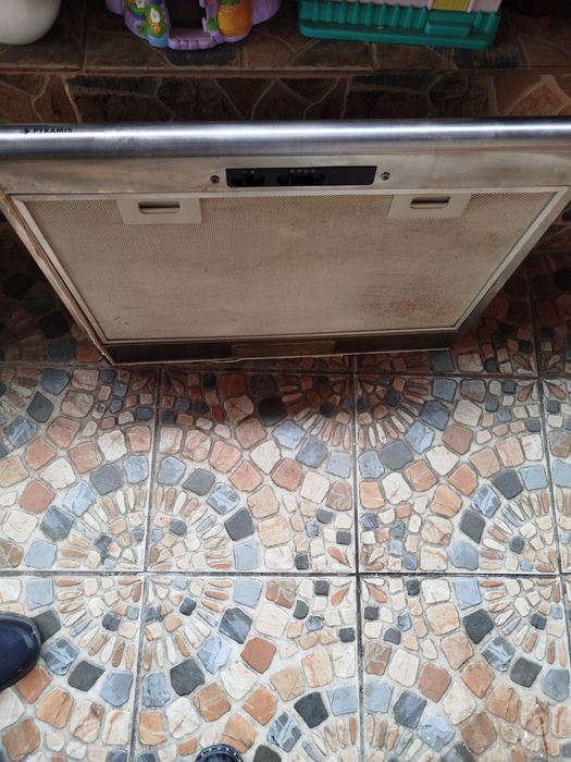 Vând hota inox perfect funcționa