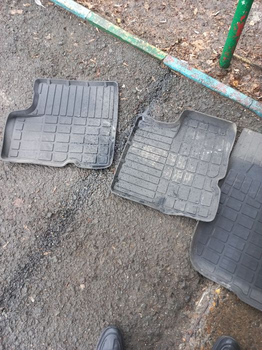 Продам полик резиновый