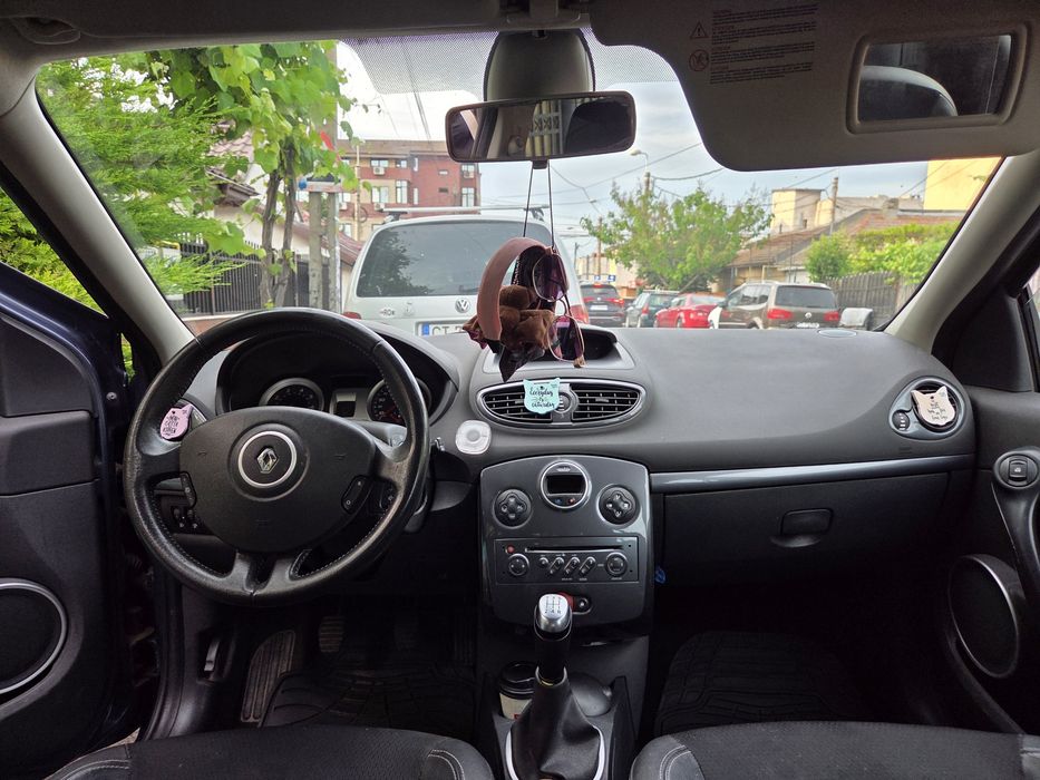 Vand Renault Clio III  benzina + Gpl