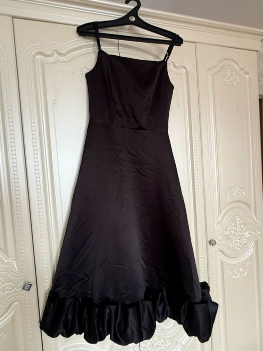 верхняя одежда и платья