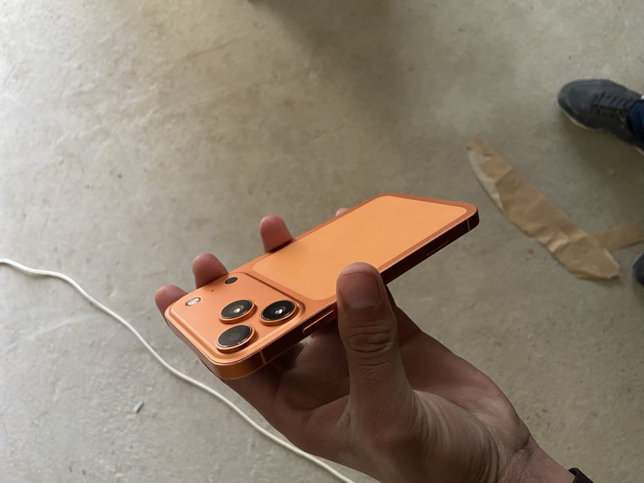 iphone xr 17 pro korpus taqilgan