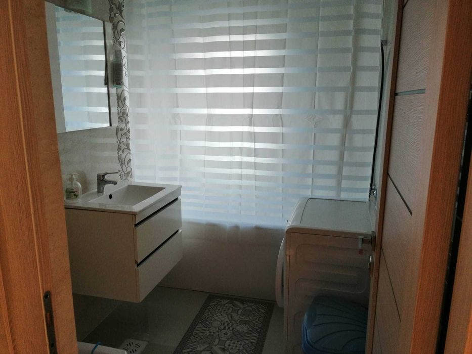 Vand apartament 2 camere decomandat
