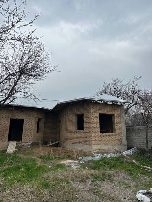 Dala Hovli sotiladi srochna Qibray Mayskiy Zafar obod da Srochna sotil