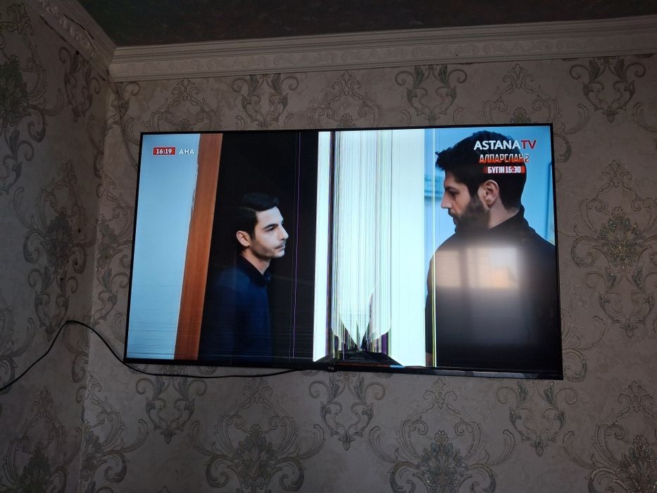 Телевизор трещина на экране