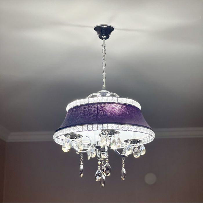 Продам  шикарную Люстру