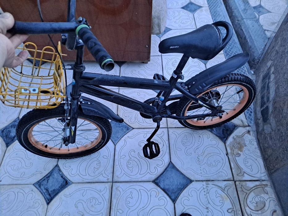 Velosiped yosh bolalar uchun. Sotiladi